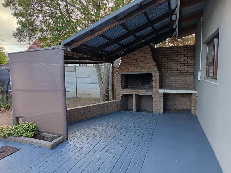 2 Bedroom Property for Sale in Albertinia Western Cape